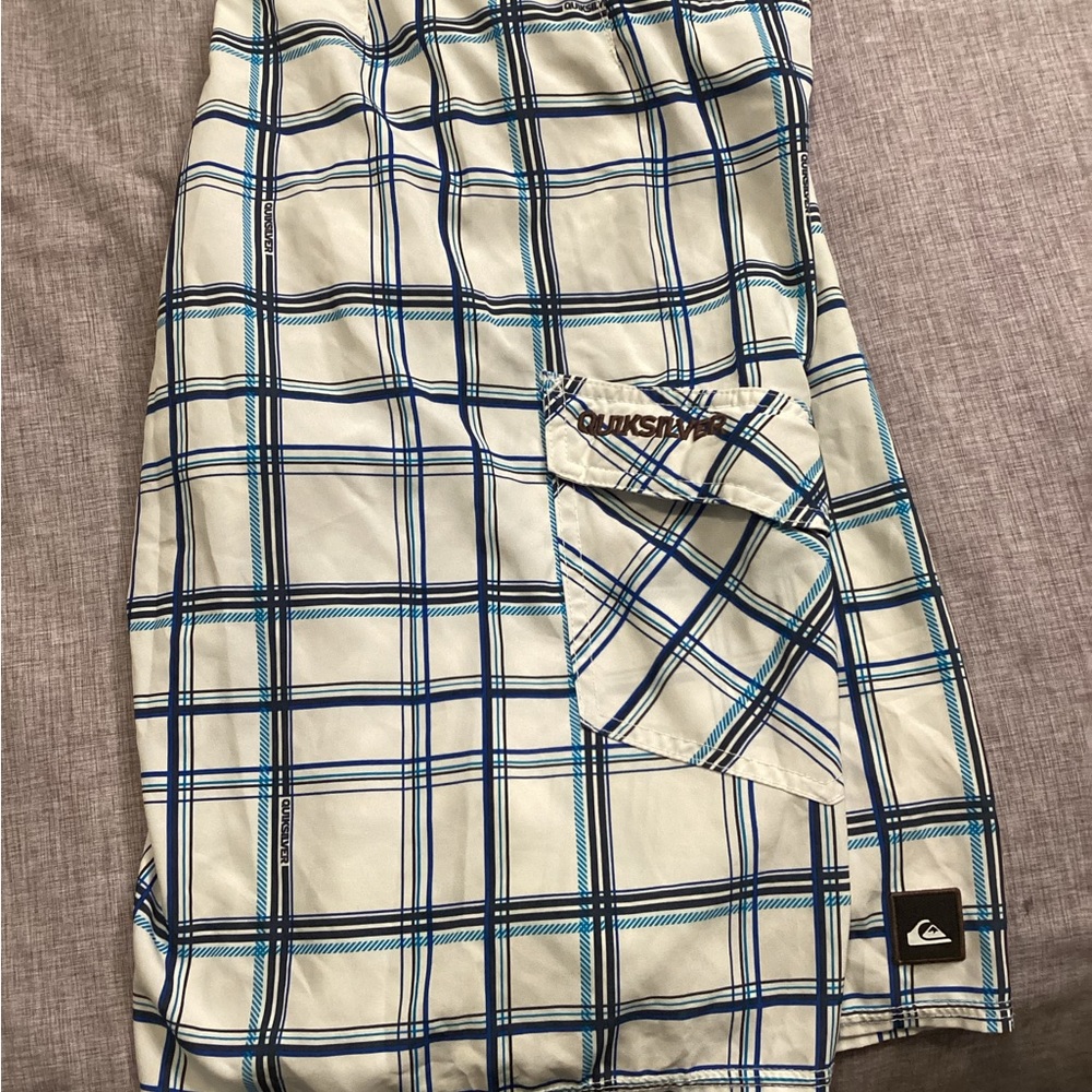 Men’s Quicksilver board shorts size 34